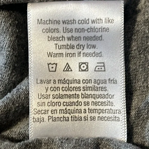 Danskin now active top with thumbhole sleeves. Women’s size large - Picture 10 of 10